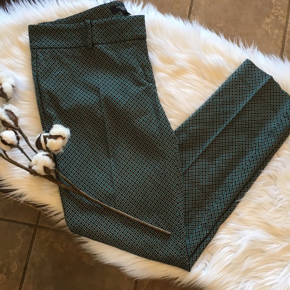 Ann Taylor Pants - Ann Taylor Petite Cropped Pant Size 10P